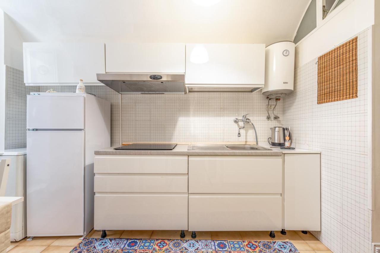 Stazione Centrale & Universita Lovely Apartment Барі Екстер'єр фото